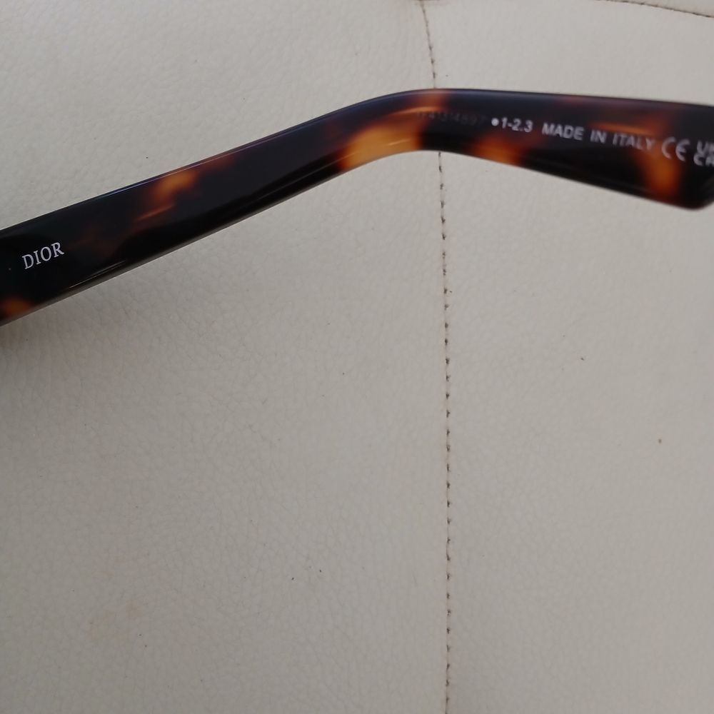 Tortoise Shell Square Sunglasses - Picture 6 of 6